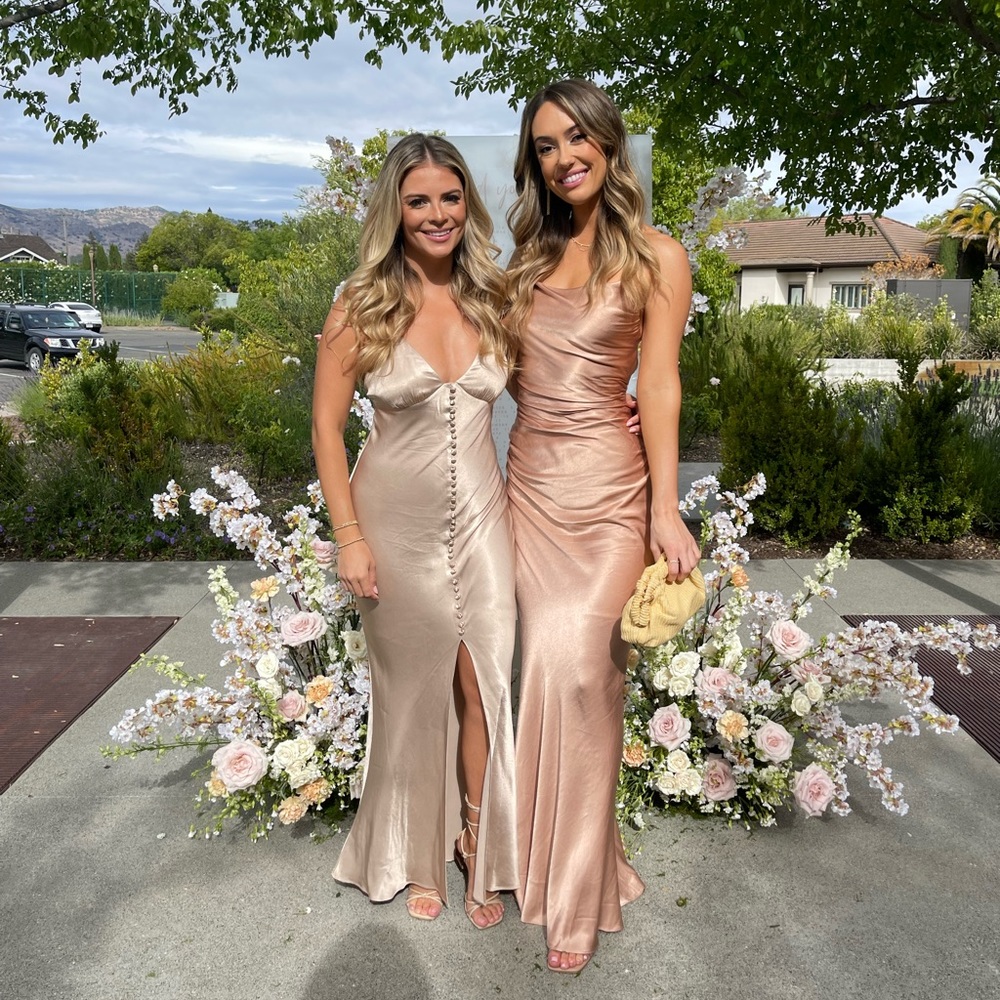 Shona joy - LA LUNE LACE BACK MAXI DRESS - DESERT ROSE

Bought for $360.00